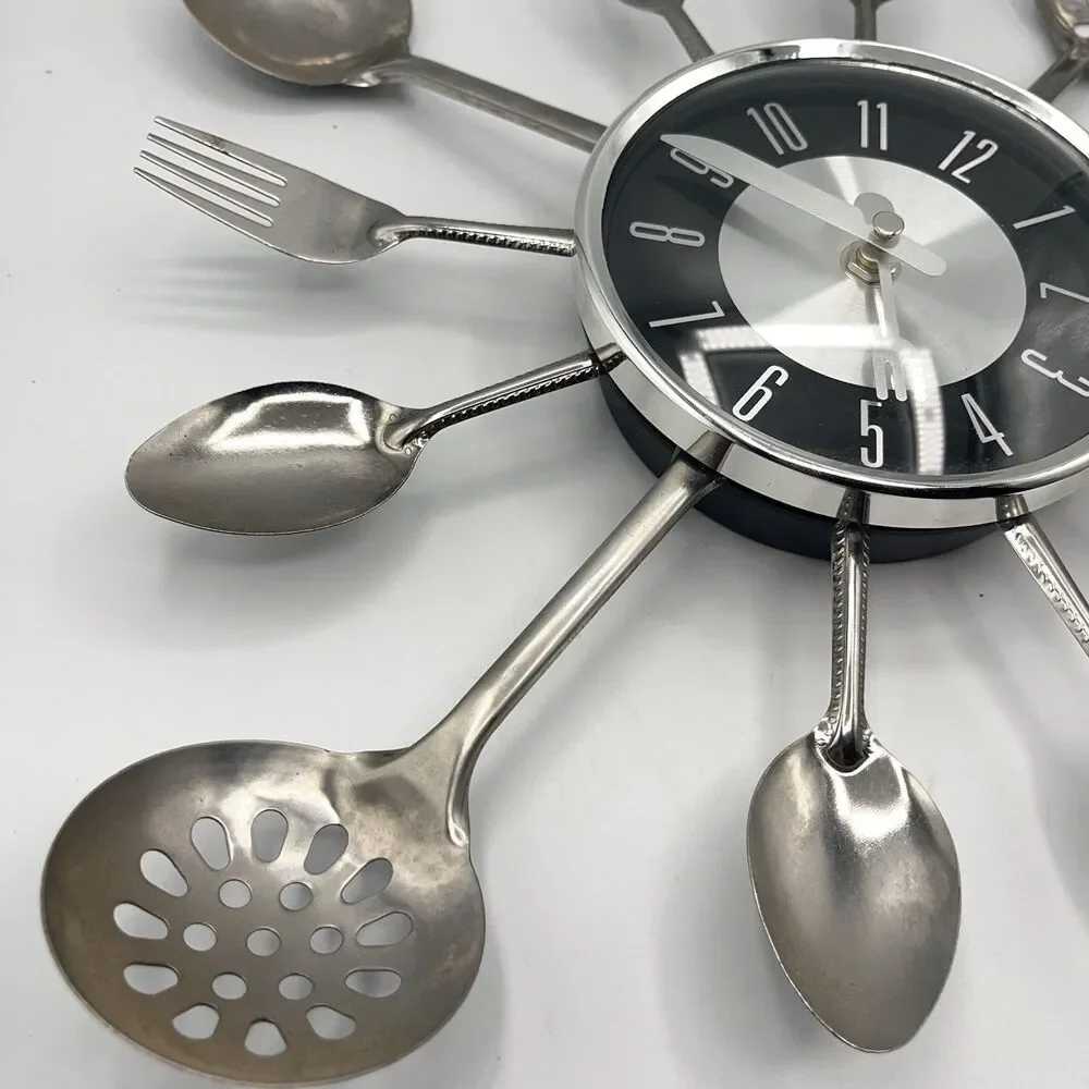 Vtg Timelike Wall Clock, 17